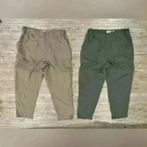 Cabela’s Outdoor size large (32) green and tan zip off pants
